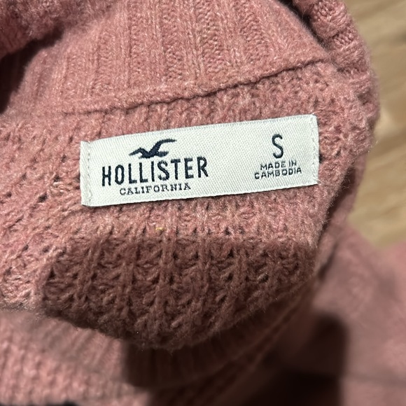 purple knit sweater from hollister - Picture 3 of 3